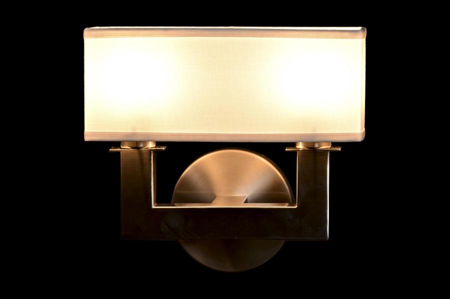 Lampara Aplique Metal 25X14X24 Base 10X2.5X10Cm