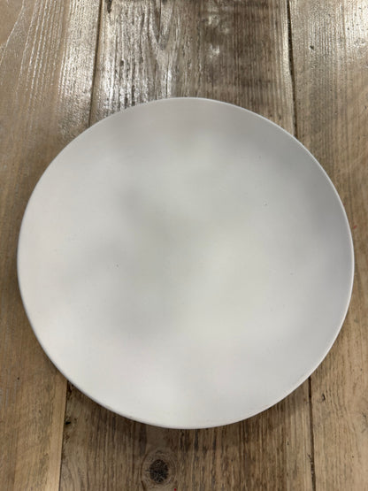 Plato de cerámica biscocho liso 25 cm sin pintar, listo para personalizar en COCOART Studio Torrelodones